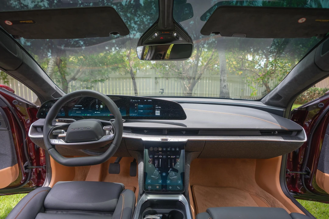 2023 Lucid Air - Image 31 of 31