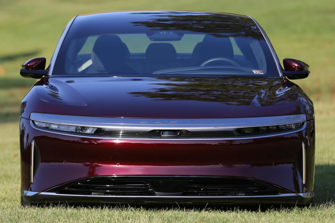 2023 Lucid Air - Image 2 of 31