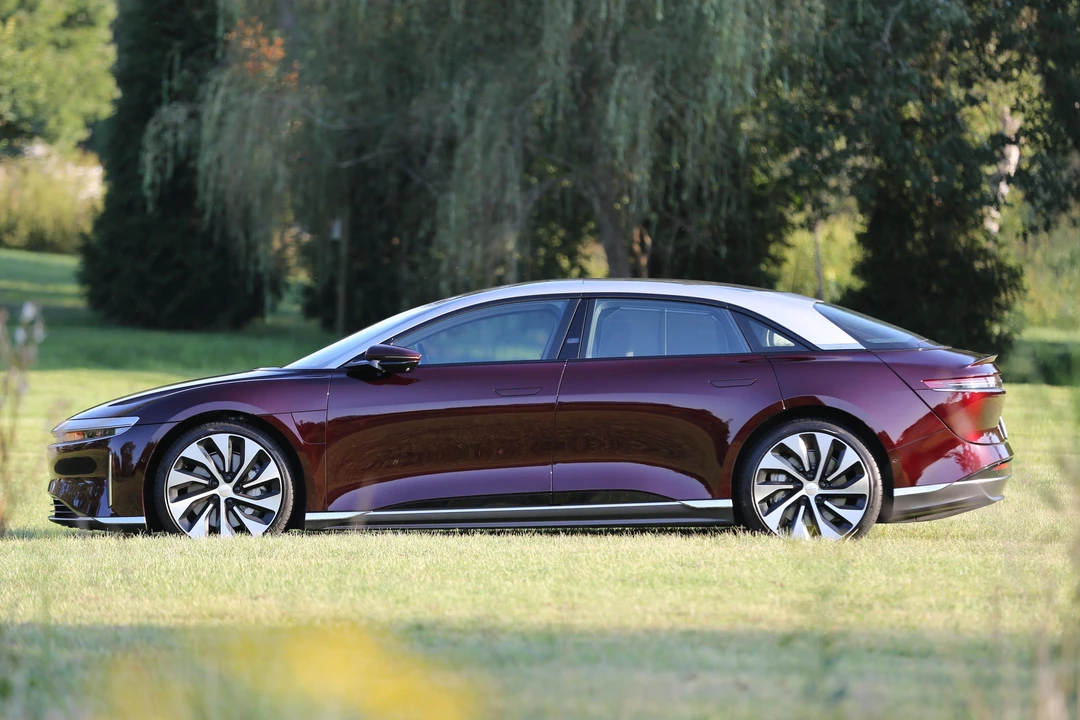 2023 Lucid Air - Image 7 of 31