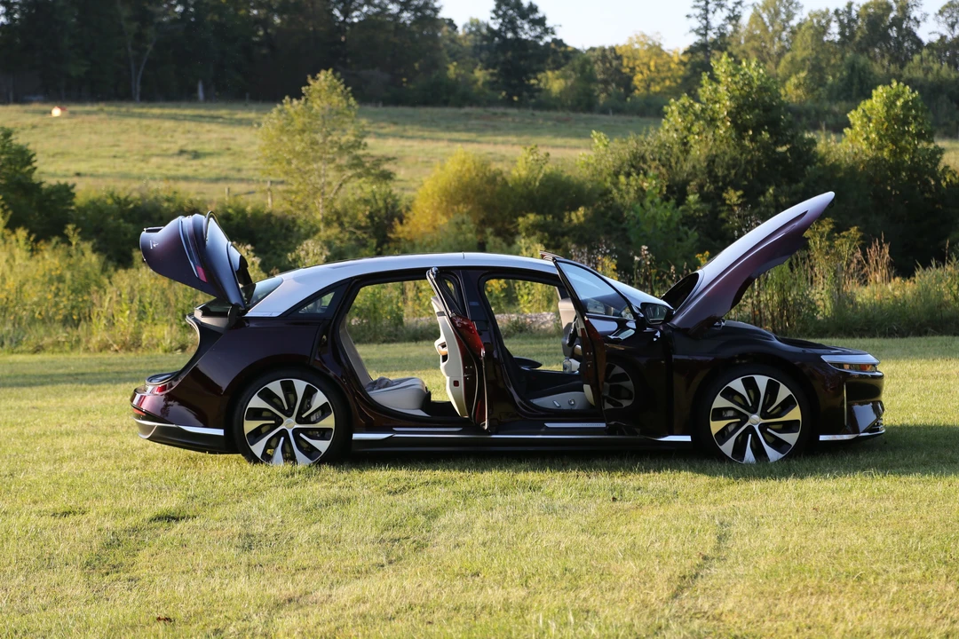 2023 Lucid Air - Image 23 of 31