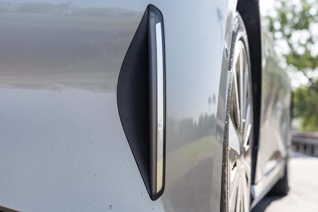 2023 Lucid Air - Image 16 of 31