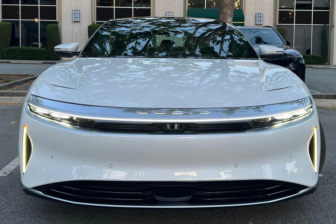 2023 Lucid Air - Image 2 of 31