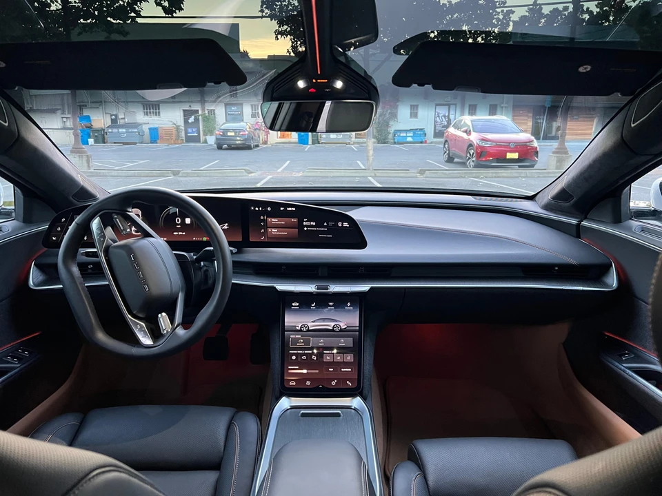 2023 Lucid Air - Image 26 of 31