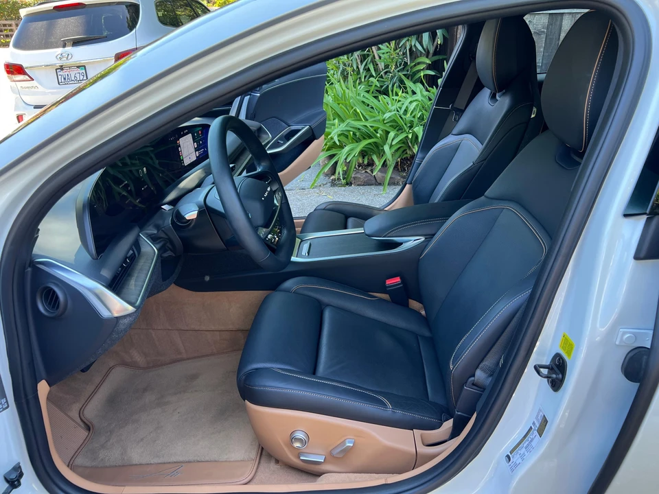 2023 Lucid Air - Image 19 of 31