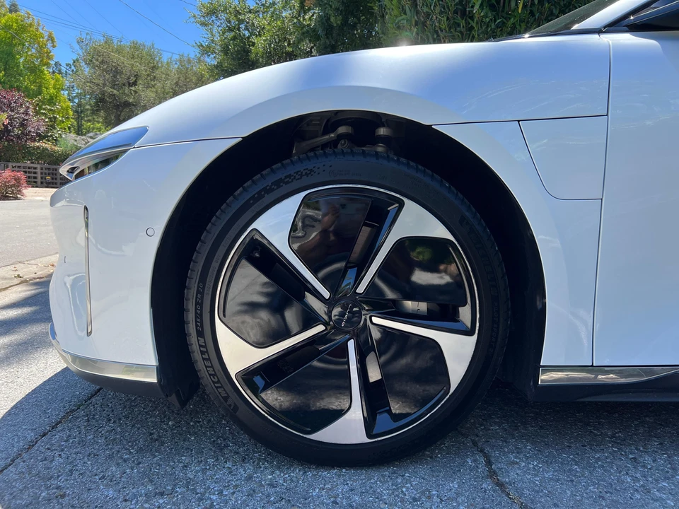 2023 Lucid Air - Image 11 of 31
