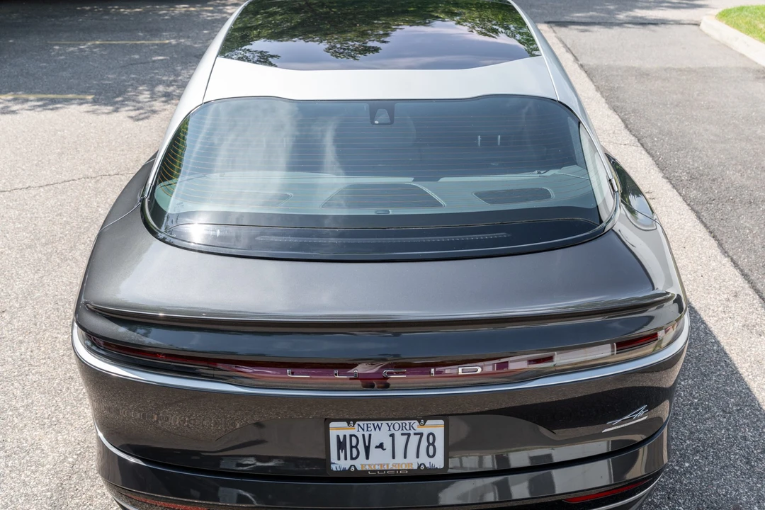 2023 Lucid Air - Image 19 of 31