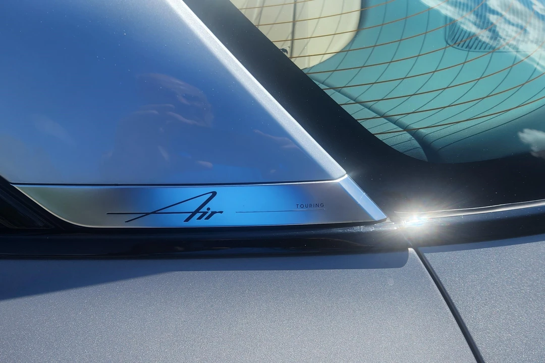 2023 Lucid Air - Image 28 of 31
