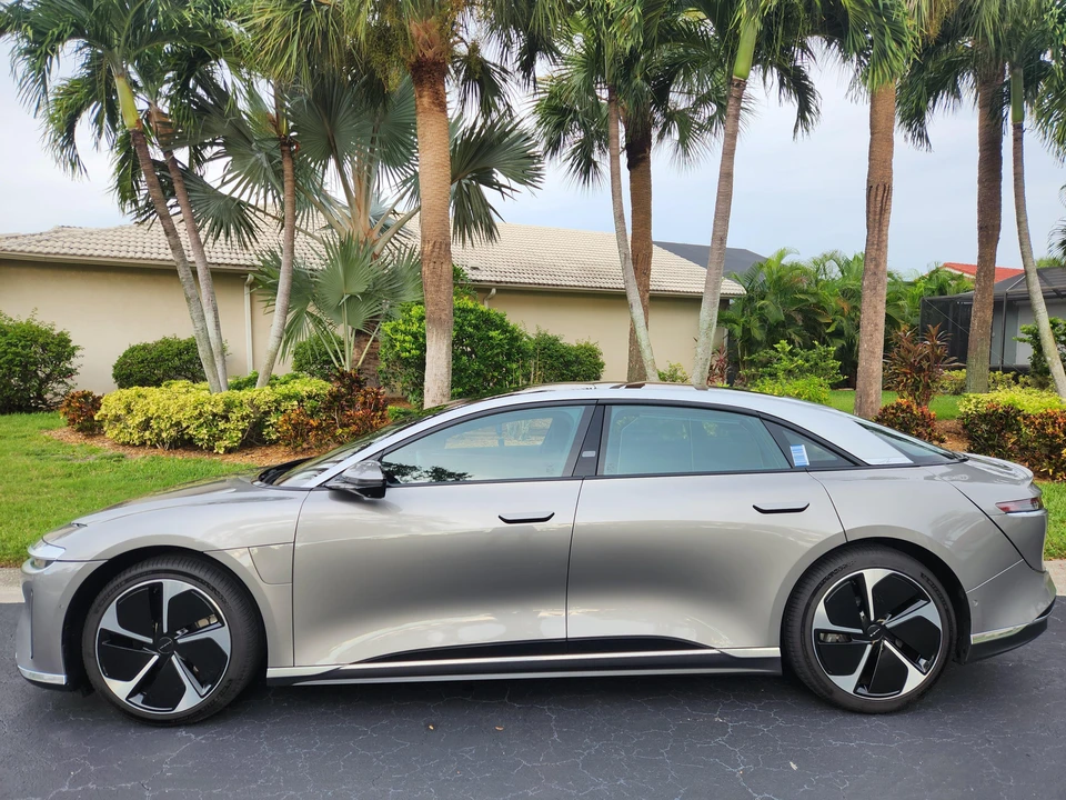 2023 Lucid Air - Image 9 of 31