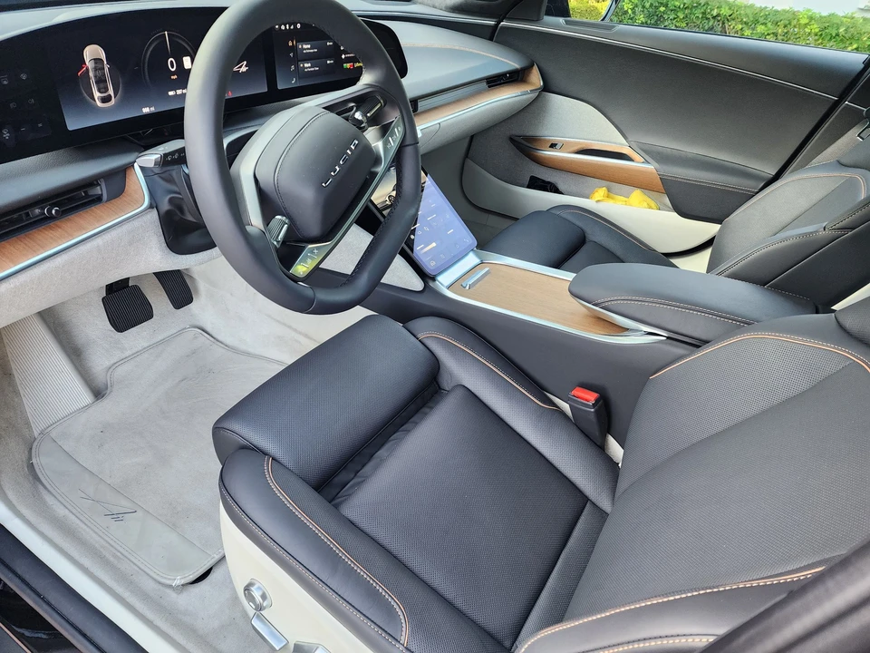 2023 Lucid Air - Image 14 of 24