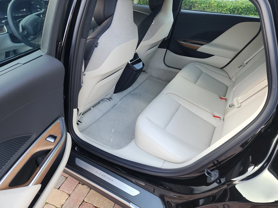 2023 Lucid Air - Image 15 of 24
