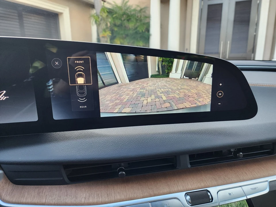 2023 Lucid Air - Image 21 of 24