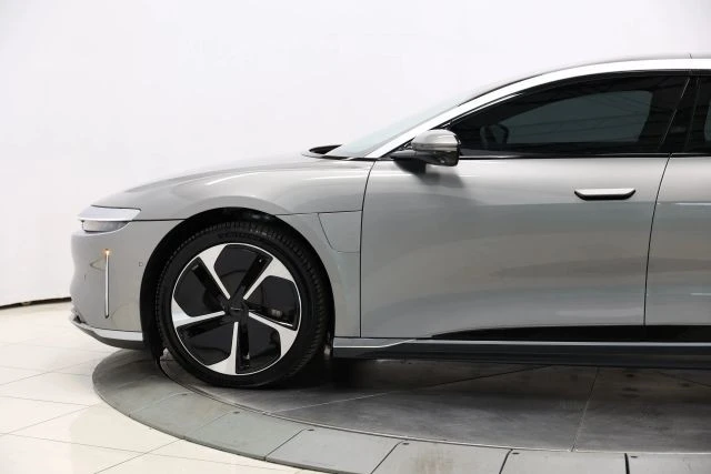 2023 Lucid Air - Image 7 of 12