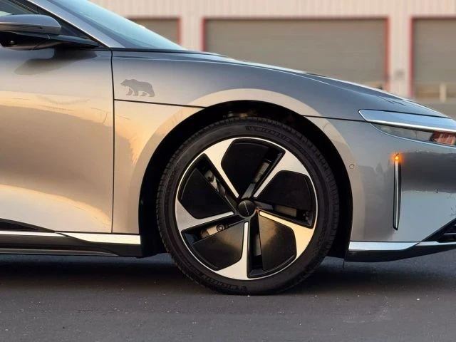 2023 Lucid Air - Image 8 of 12