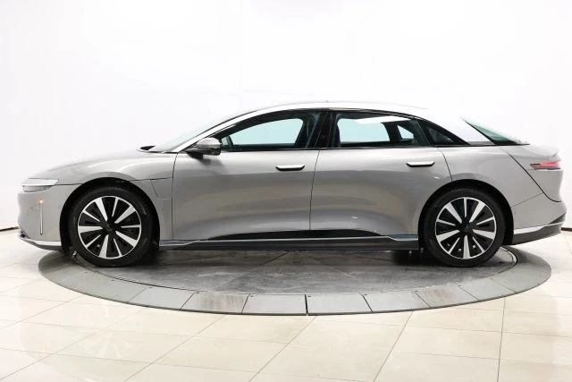 2023 Lucid Air - Image 8 of 12