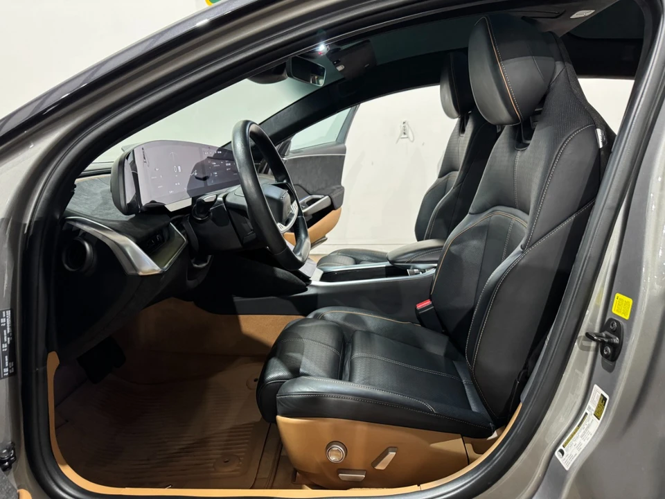 2023 Lucid Air - Image 12 of 21