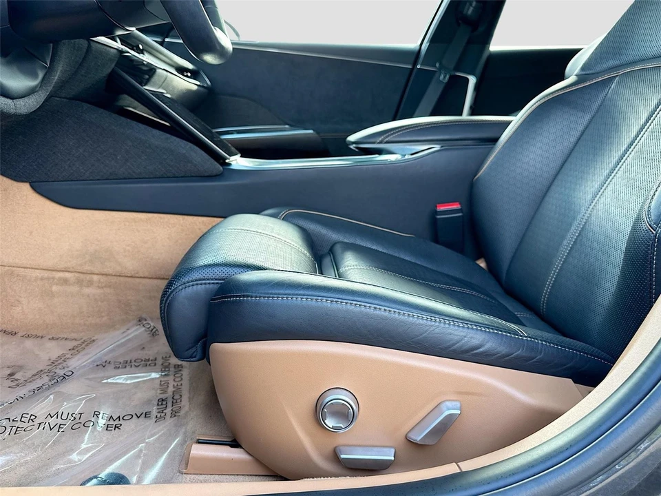 2023 Lucid Air - Image 18 of 21