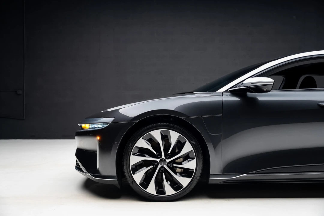 2023 Lucid Air - Image 19 of 21