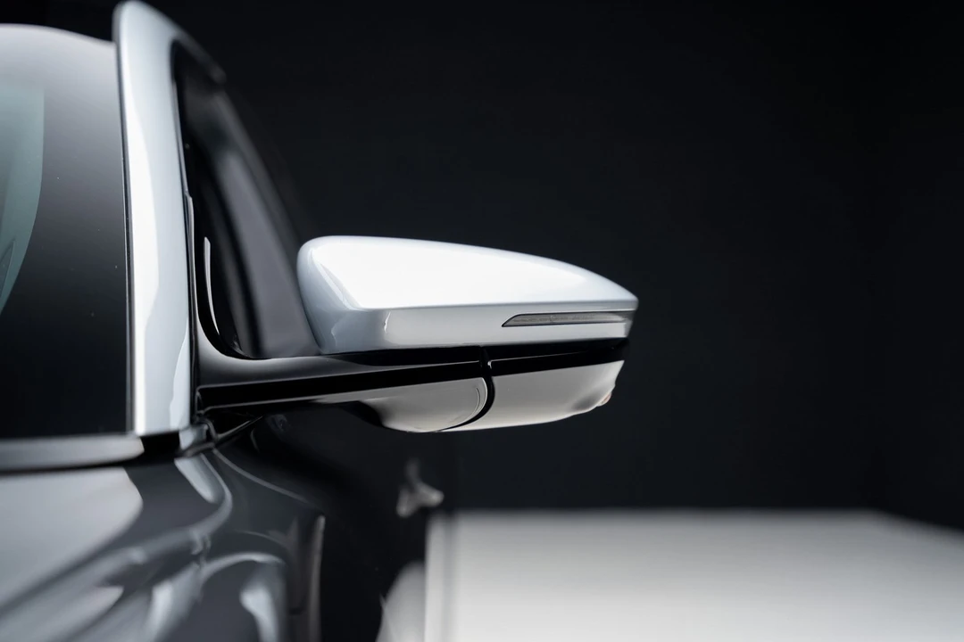2023 Lucid Air - Image 16 of 21