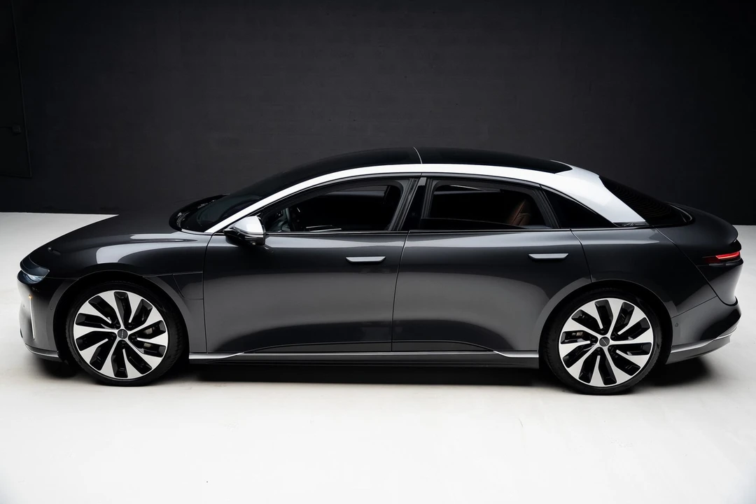 2023 Lucid Air - Image 17 of 21