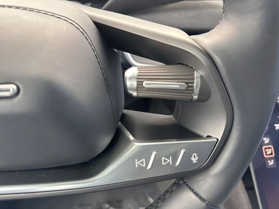 2023 Lucid Air - Image 17 of 21