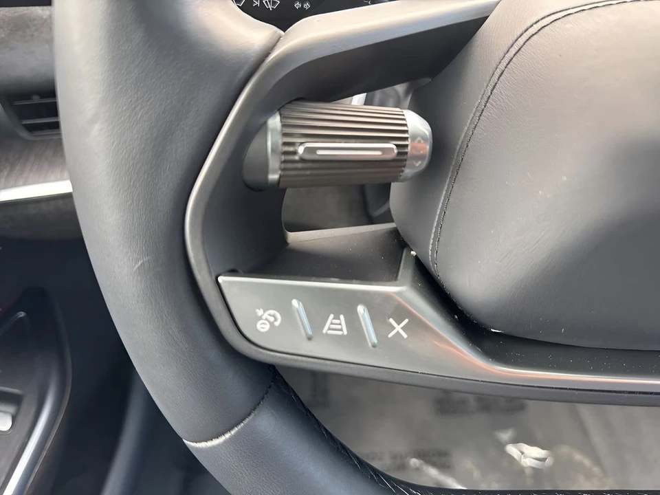 2023 Lucid Air - Image 16 of 21