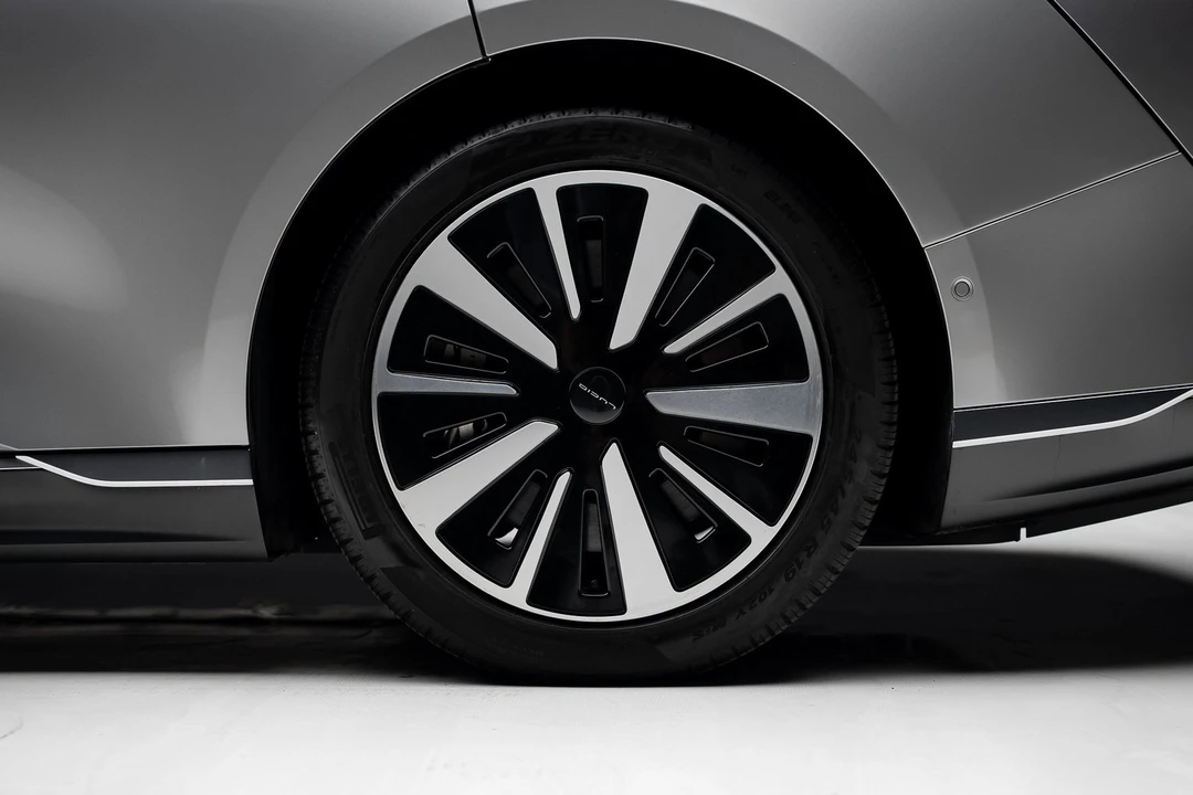 2023 Lucid Air - Image 21 of 21
