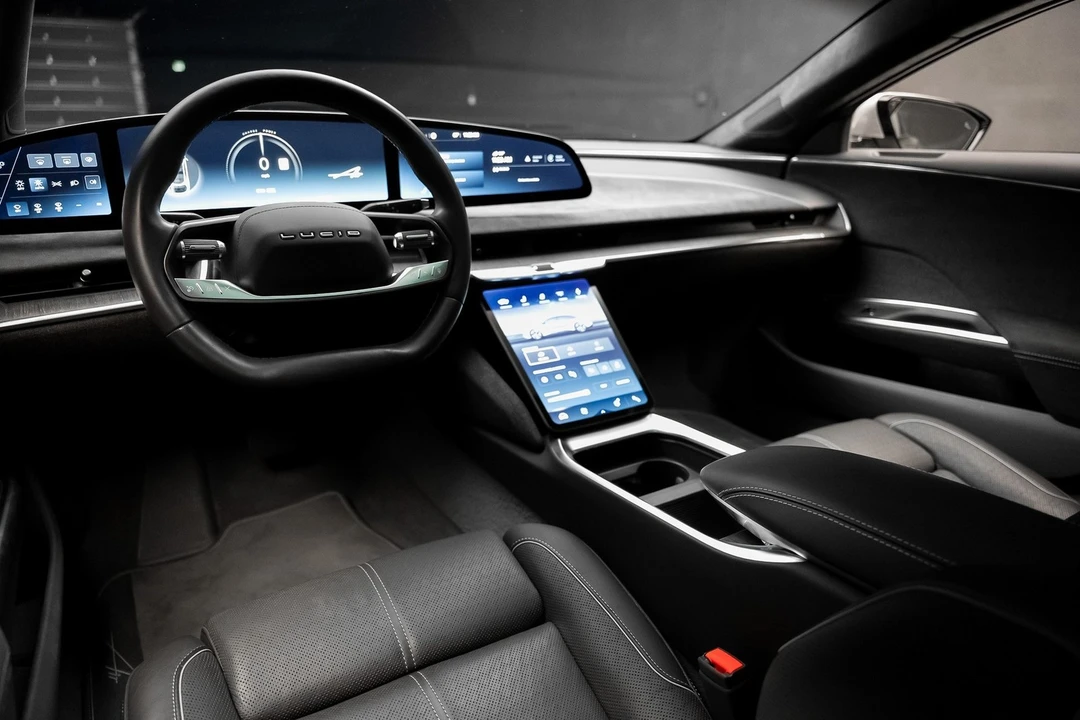 2023 Lucid Air - Image 2 of 21