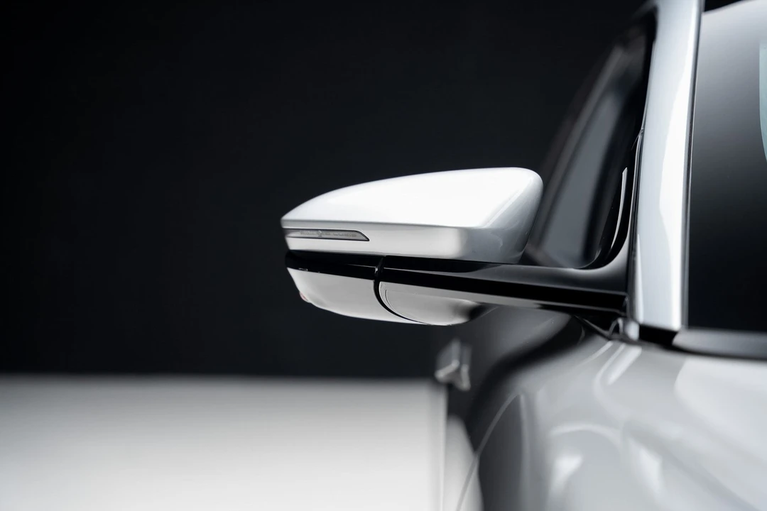 2023 Lucid Air - Image 14 of 21