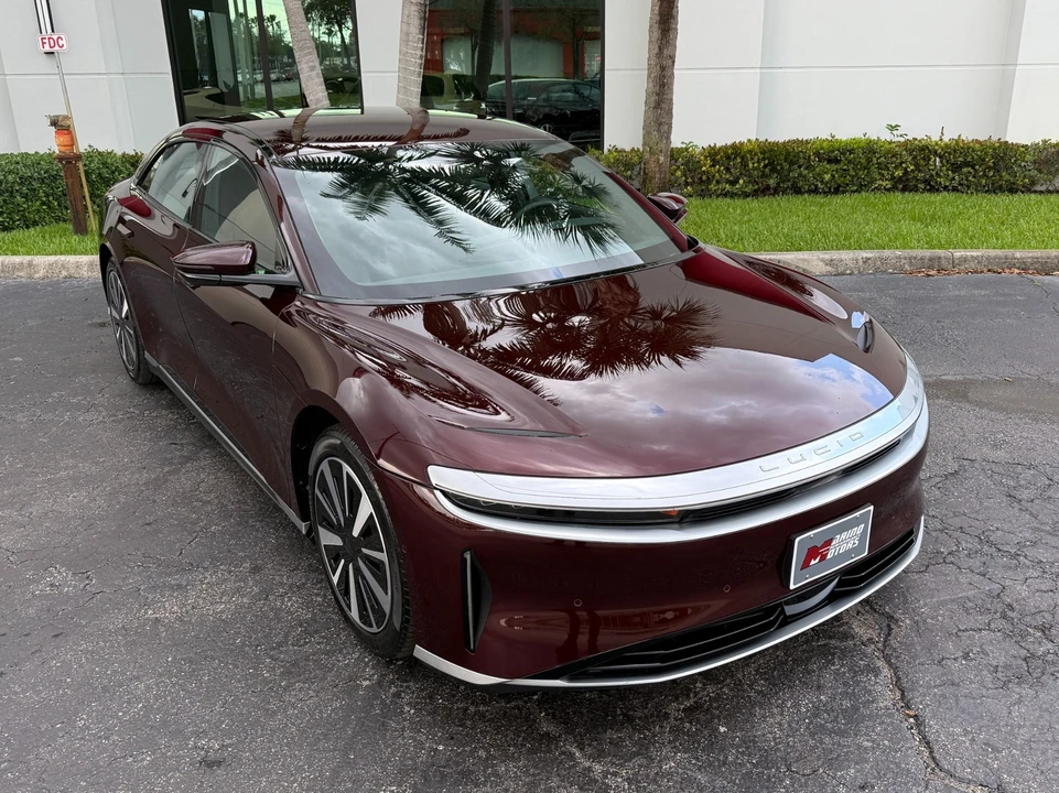 2023 Lucid Air - Image 5 of 21