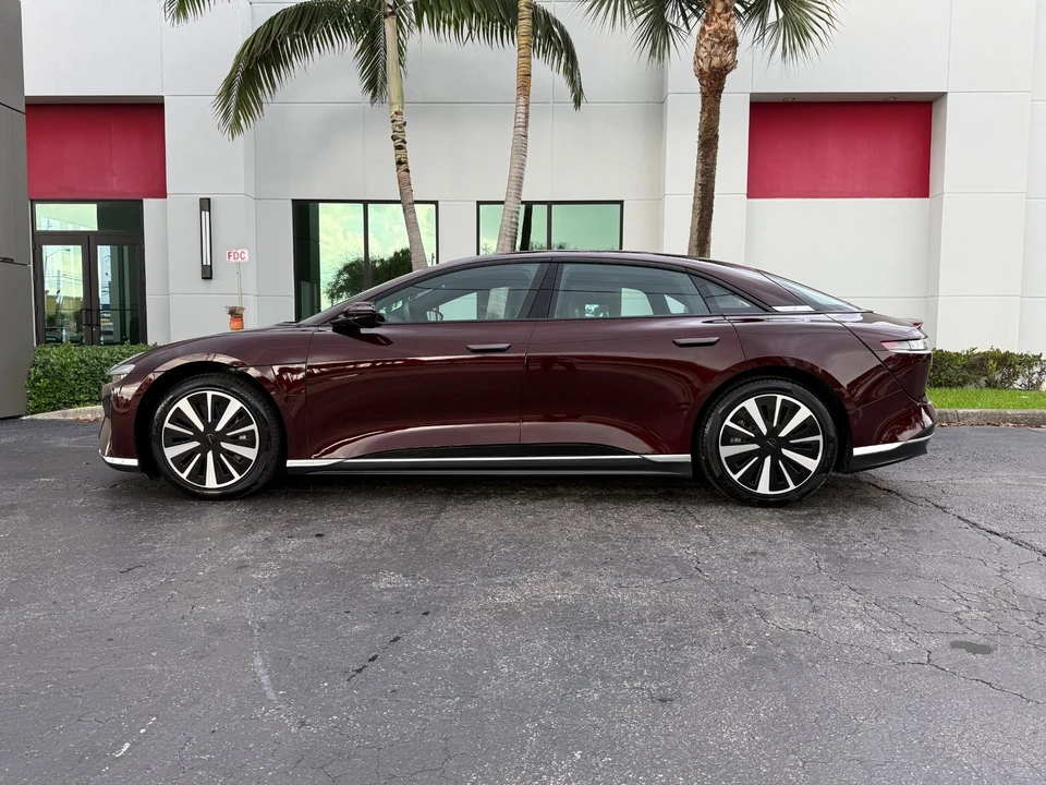 2023 Lucid Air - Image 13 of 21