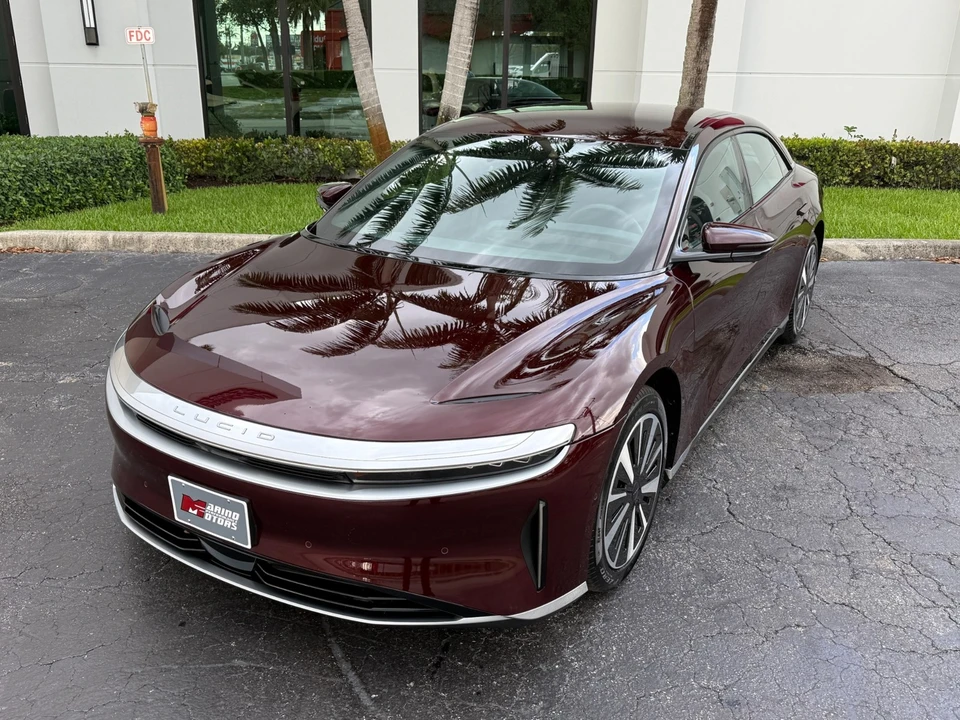 2023 Lucid Air - Image 9 of 21