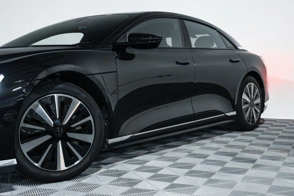 2023 Lucid Air - Image 12 of 21