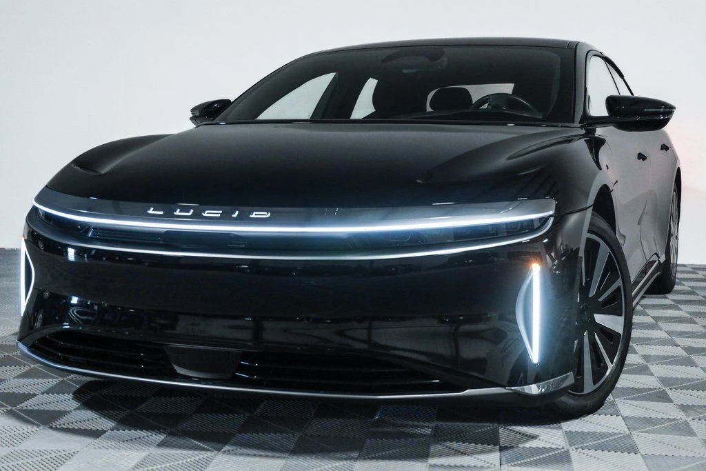 2023 Lucid Air - Image 11 of 21