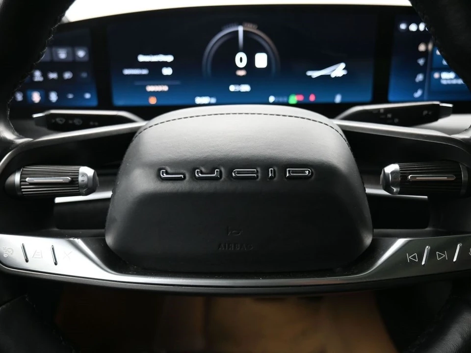 2023 Lucid Air - Image 18 of 21