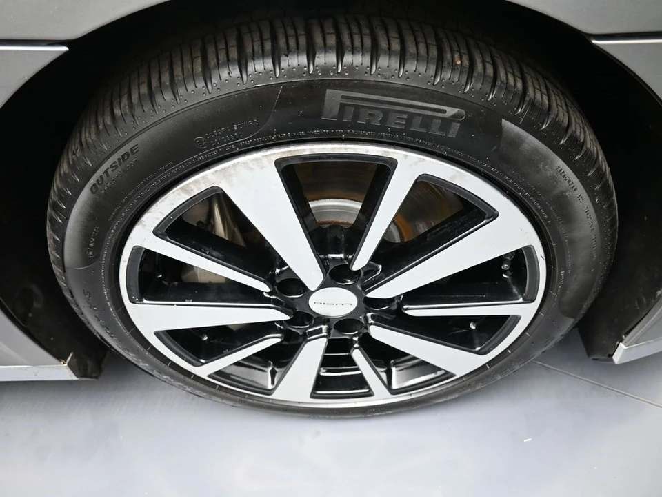 2023 Lucid Air - Image 13 of 21