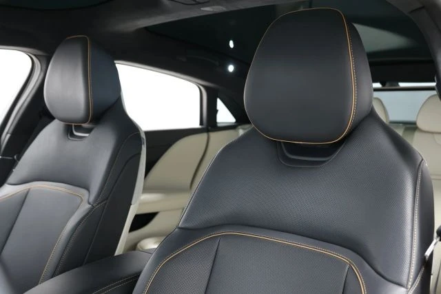 2023 Lucid Air - Image 15 of 21