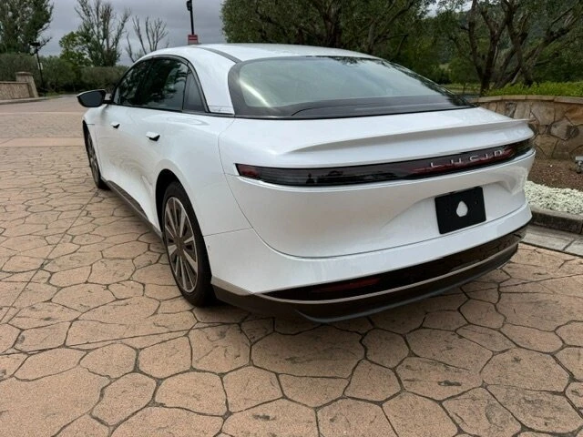 2023 Lucid Air - Image 8 of 12