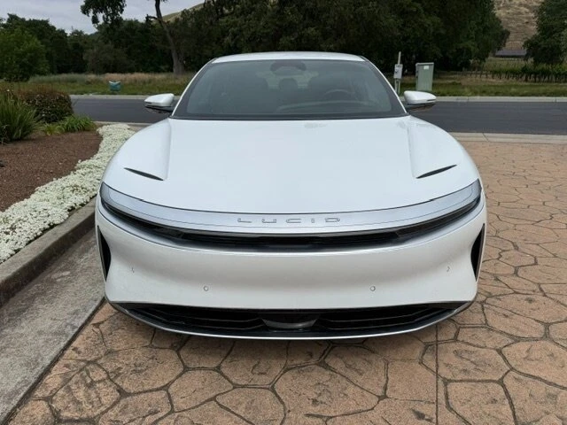 2023 Lucid Air - Image 10 of 12