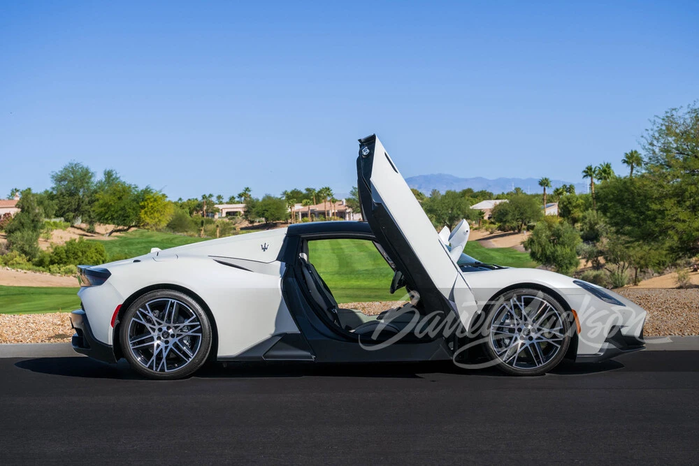 2023 Maserati MC20 Cielo - Image 13 of 31
