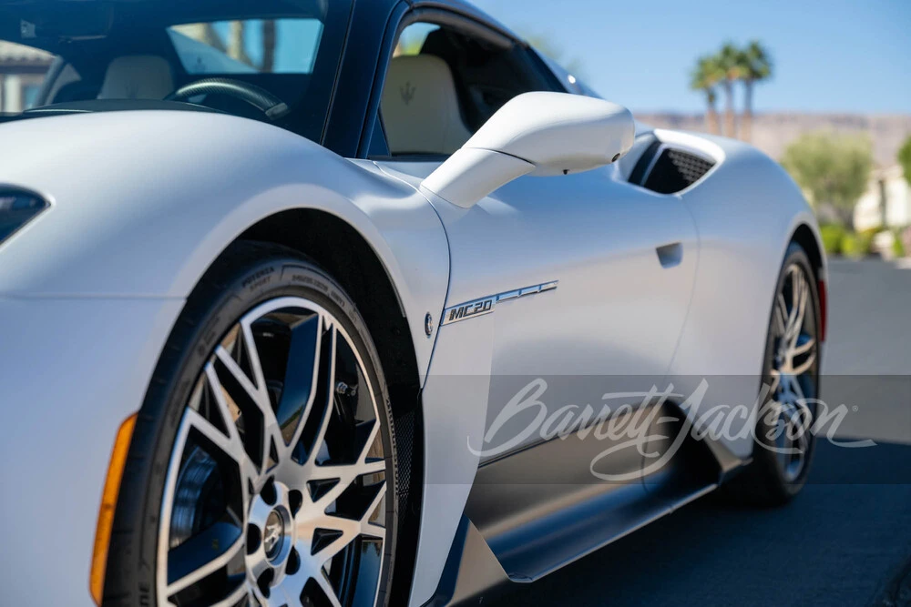 2023 Maserati MC20 Cielo - Image 14 of 31
