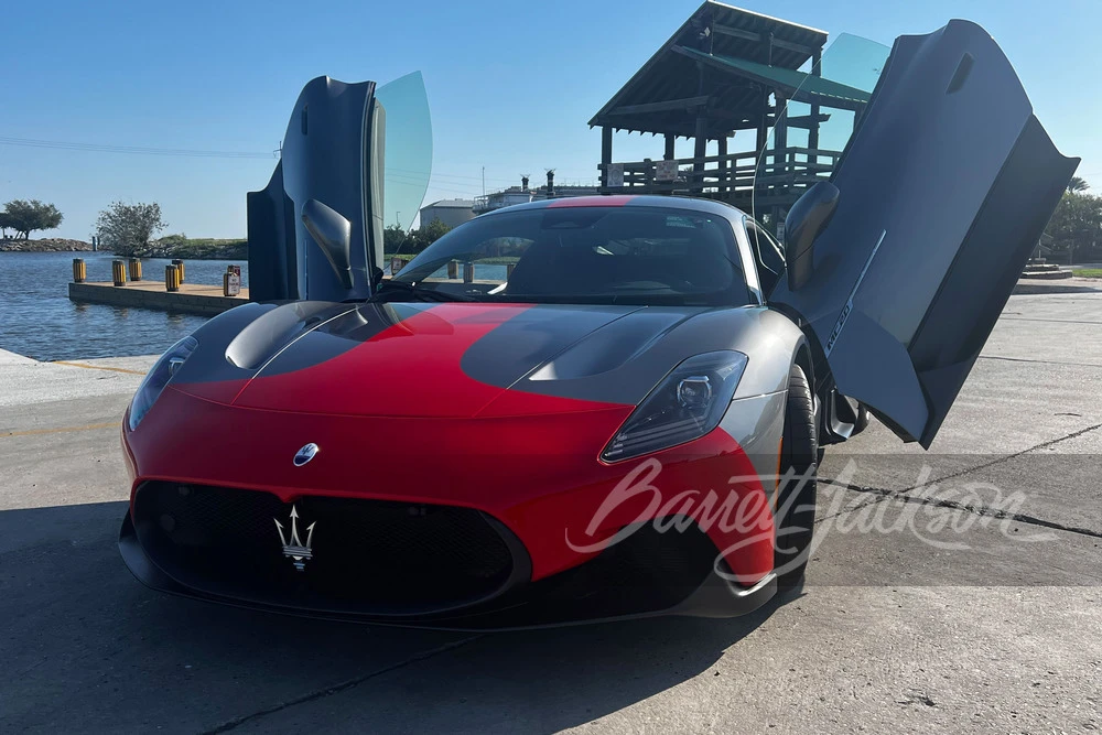 2023 Maserati MC20 - Image 10 of 15