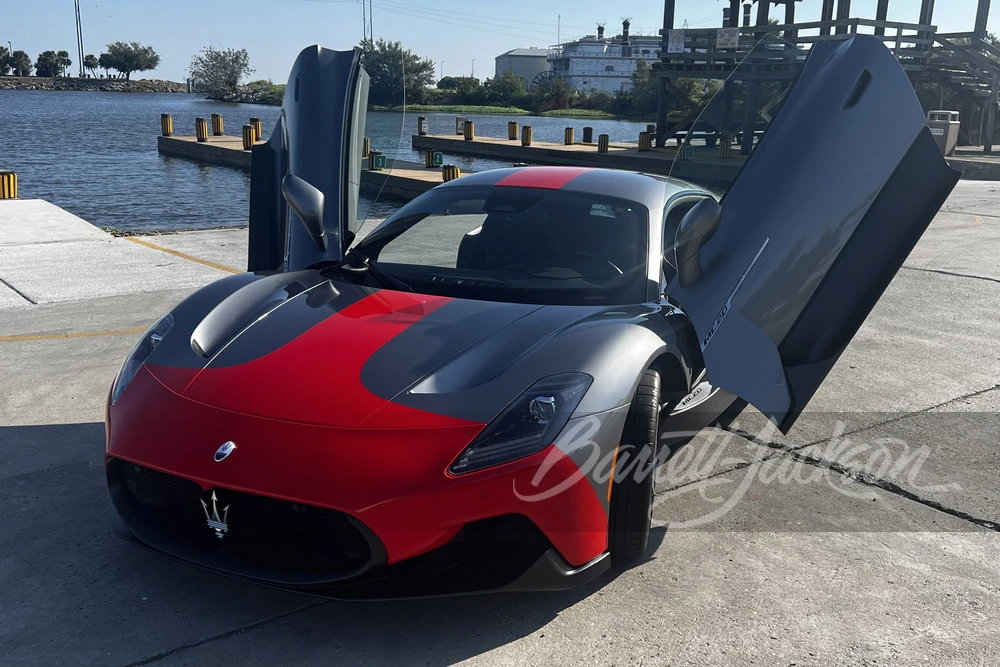 2023 Maserati MC20 - Image 11 of 15