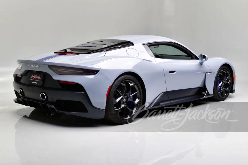 2023 Maserati MC20 - Image 15 of 31