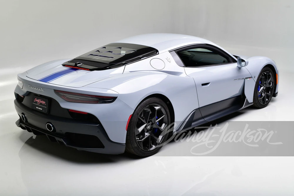 2023 Maserati MC20 - Image 2 of 31