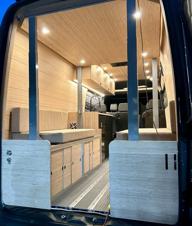 2023 Mercedes-Benz VS30 Sprinter - Image 6 of 10