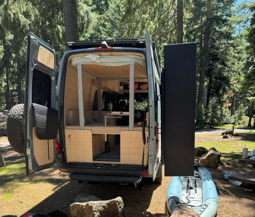 2023 Mercedes-Benz VS30 Sprinter - Image 5 of 10