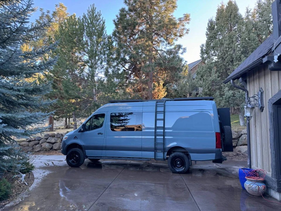 2023 Mercedes-Benz VS30 Sprinter - Image 3 of 10