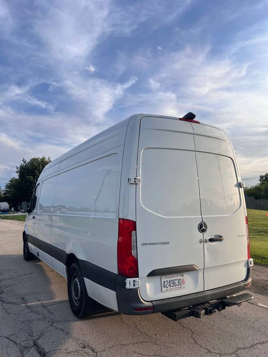 2023 Mercedes-Benz VS30 Sprinter - Image 5 of 23