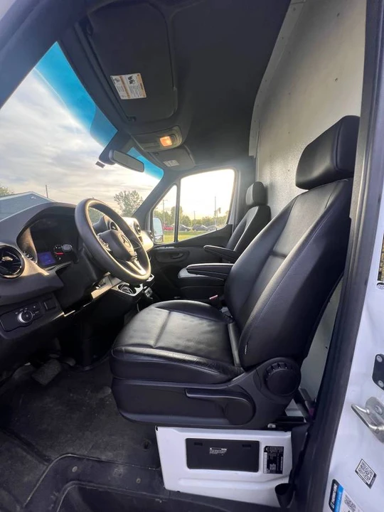 2023 Mercedes-Benz VS30 Sprinter - Image 18 of 23