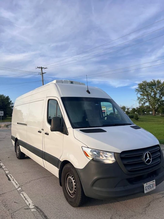 2023 Mercedes-Benz VS30 Sprinter - Image 2 of 23